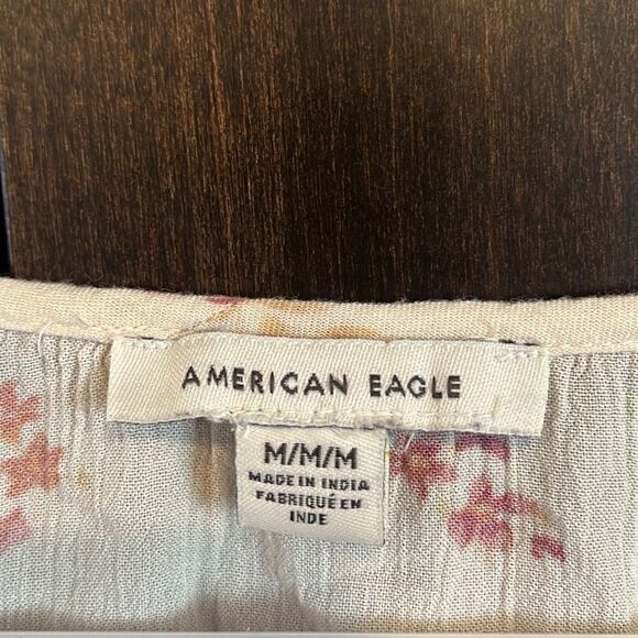 American Eagle Cream Floral Print Cropped Peasant Style Top Medium - Picture 2 of 4